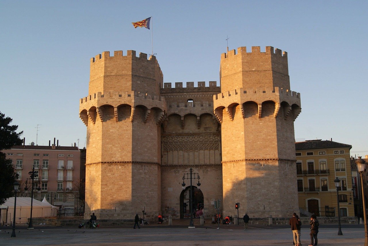 torres de serrano - adarve flats